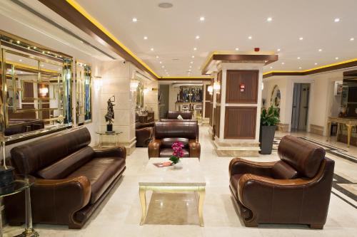 Grand Asyian Hotel - -